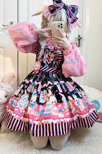 Finely Styled Dress with a Classic Vintage Look