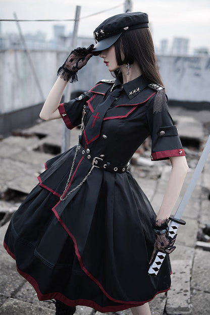 Finely Styled Dress with a Classic Vintage Look