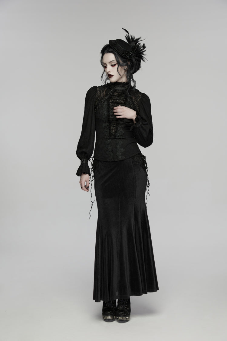 Subtly Elegant Blouse with a Refined Vintage Look