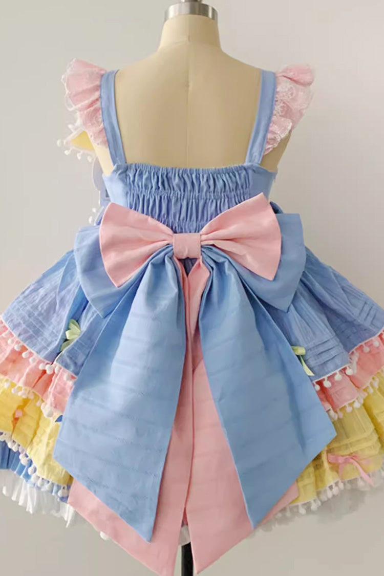 Finely Styled Dress with a Classic Vintage Look