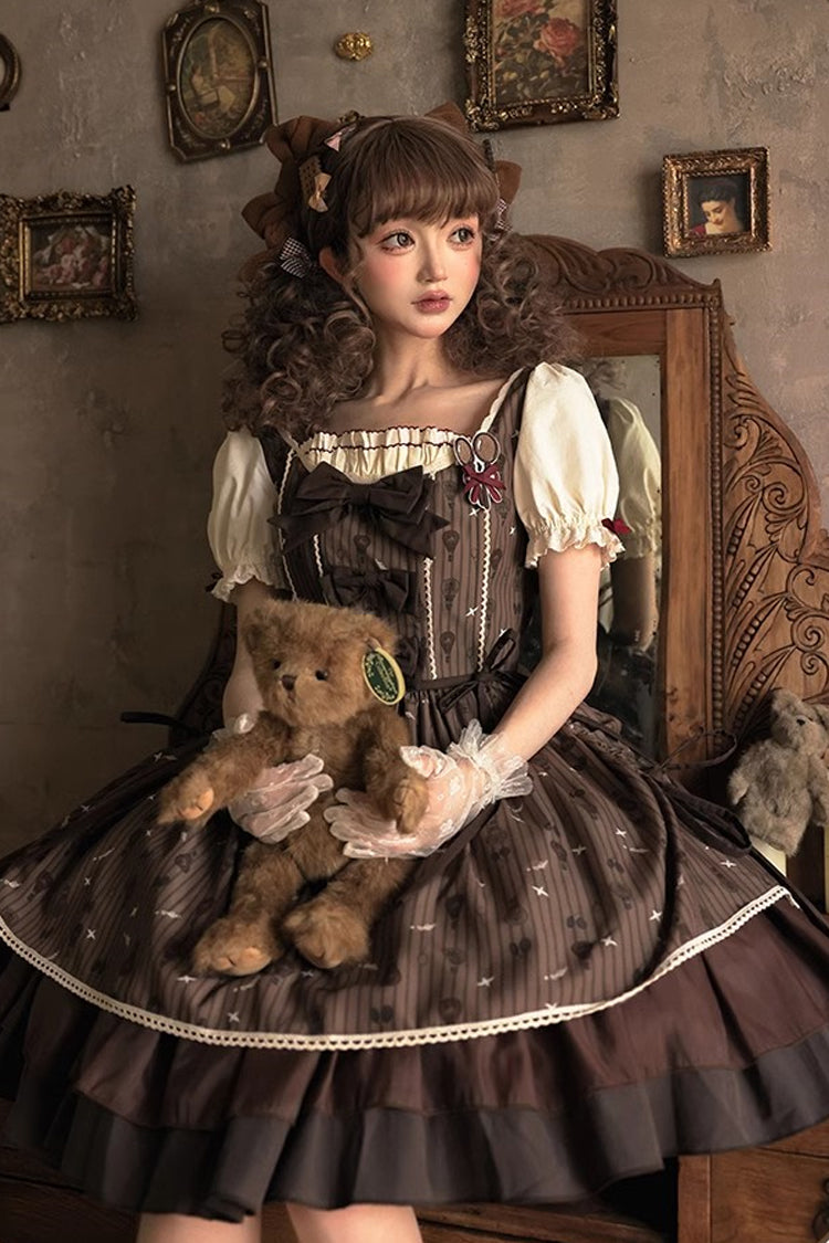Finely Styled Dress with a Classic Vintage Look