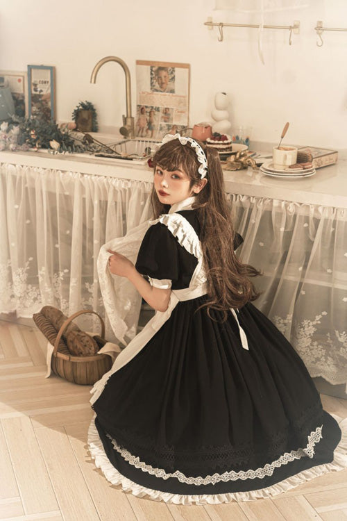 Classic Vintage Dress with a Flattering Fit