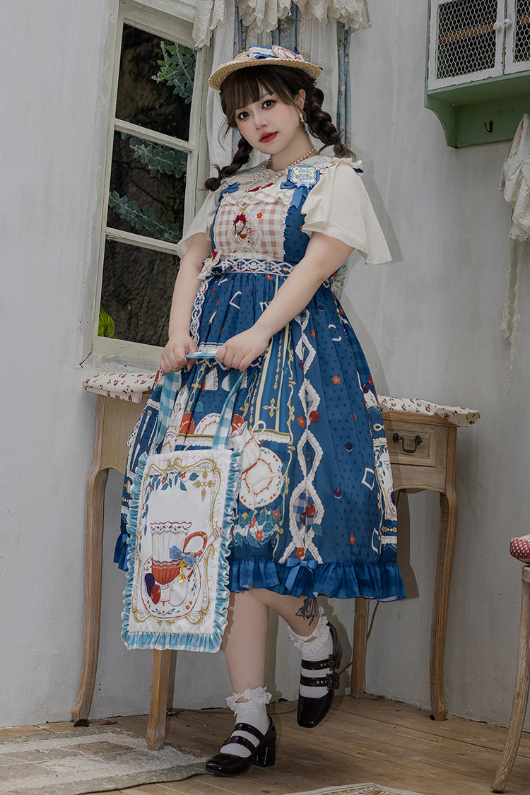 Finely Styled Dress with a Classic Vintage Look