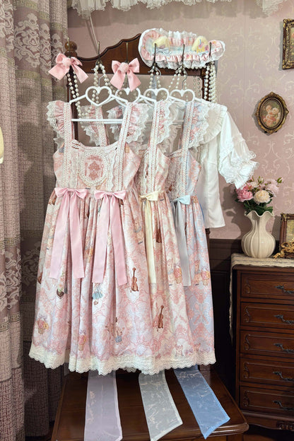 Finely Styled Dress with a Classic Vintage Look