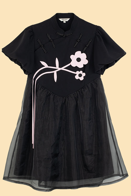 Casually Elegant Dress with a Refined Edge