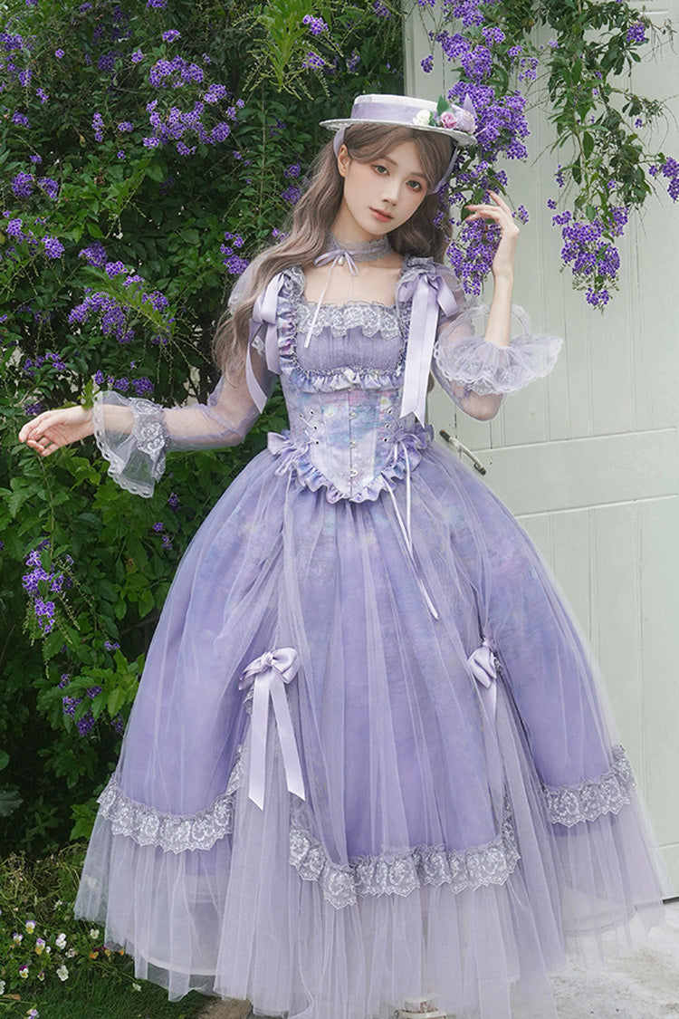 Finely Styled Dress with a Classic Vintage Look