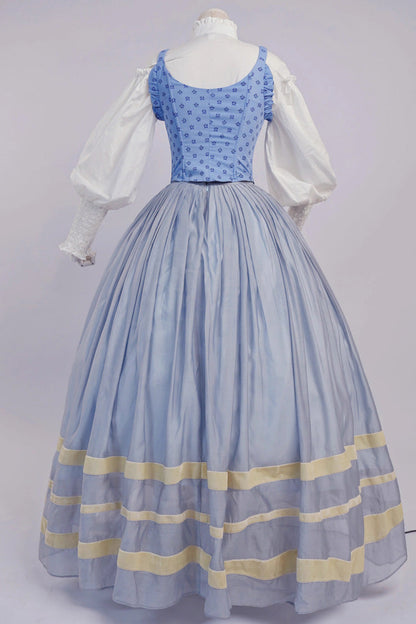 Finely Styled Dress with a Classic Vintage Look