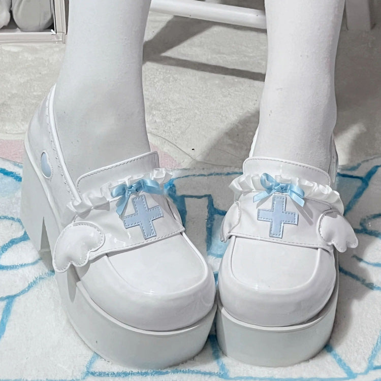 Casually Elegant Shoes with a Refined Edge