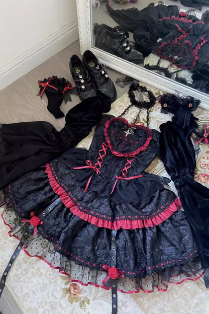 Finely Styled Dress with a Classic Vintage Look