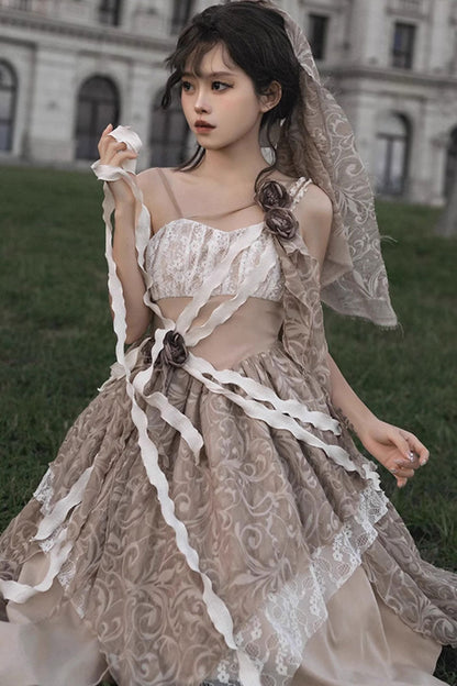 Finely Styled Dress with a Classic Vintage Look