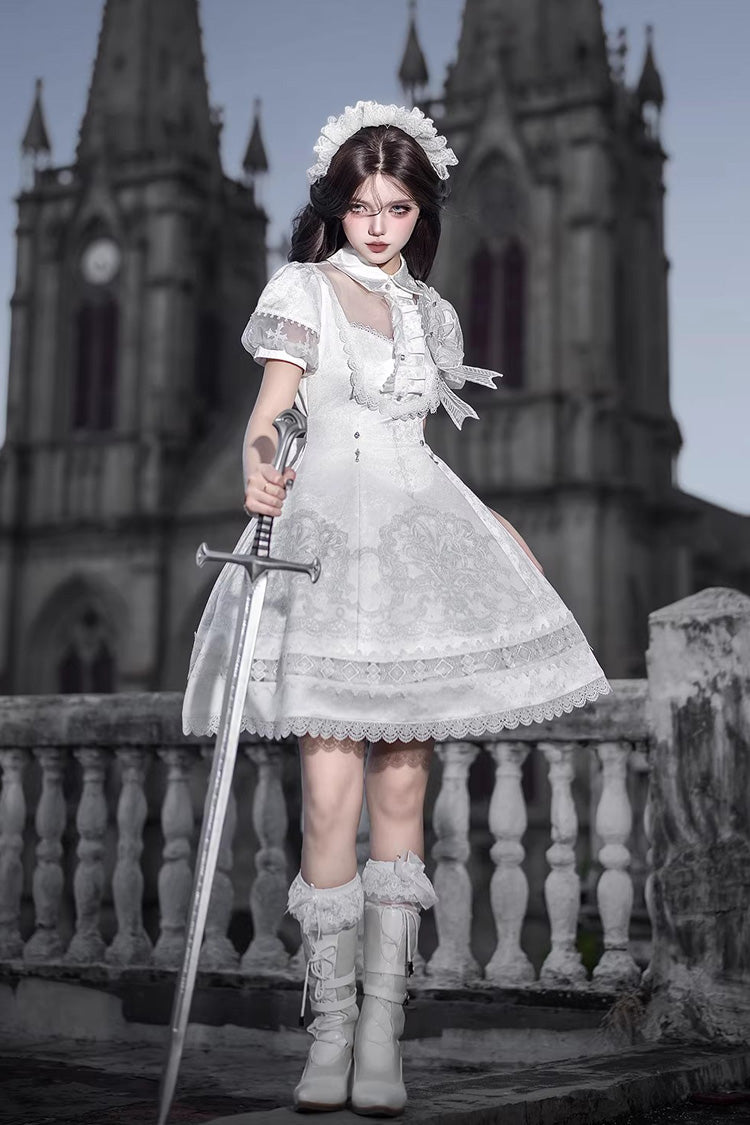 Finely Styled Dress with a Classic Vintage Look
