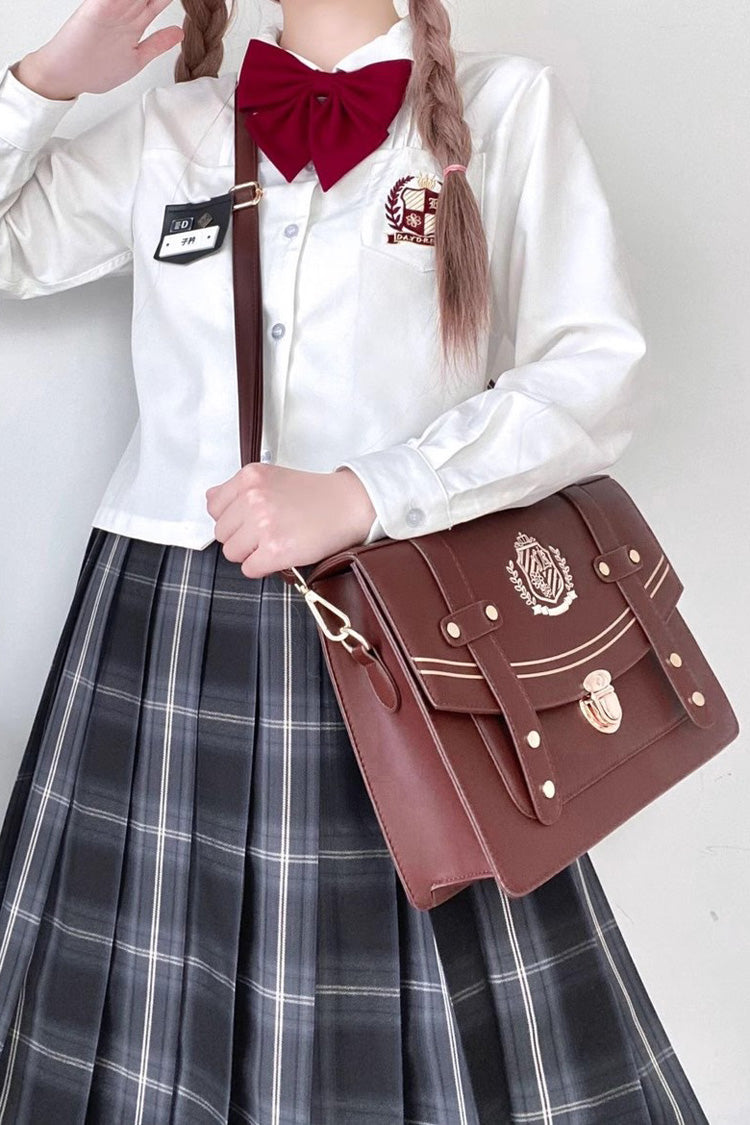 Finely Styled Bag with a Classic Vintage Look