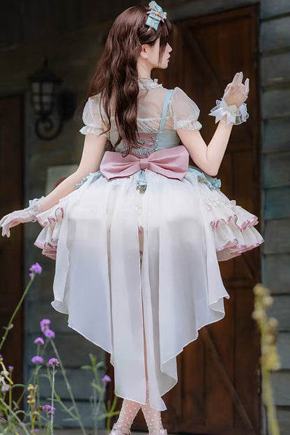 Subtly Elegant Dress with a Refined Vintage Look