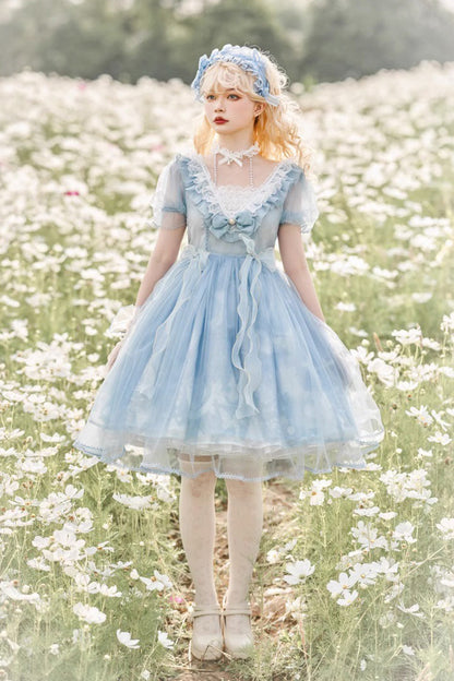 Subtly Elegant Dress with a Refined Vintage Look
