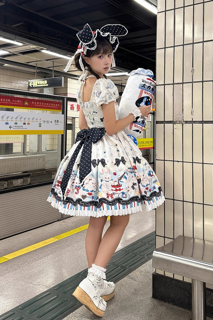 Finely Styled Dress with a Classic Vintage Look