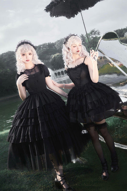 Finely Styled Dress with a Classic Vintage Look
