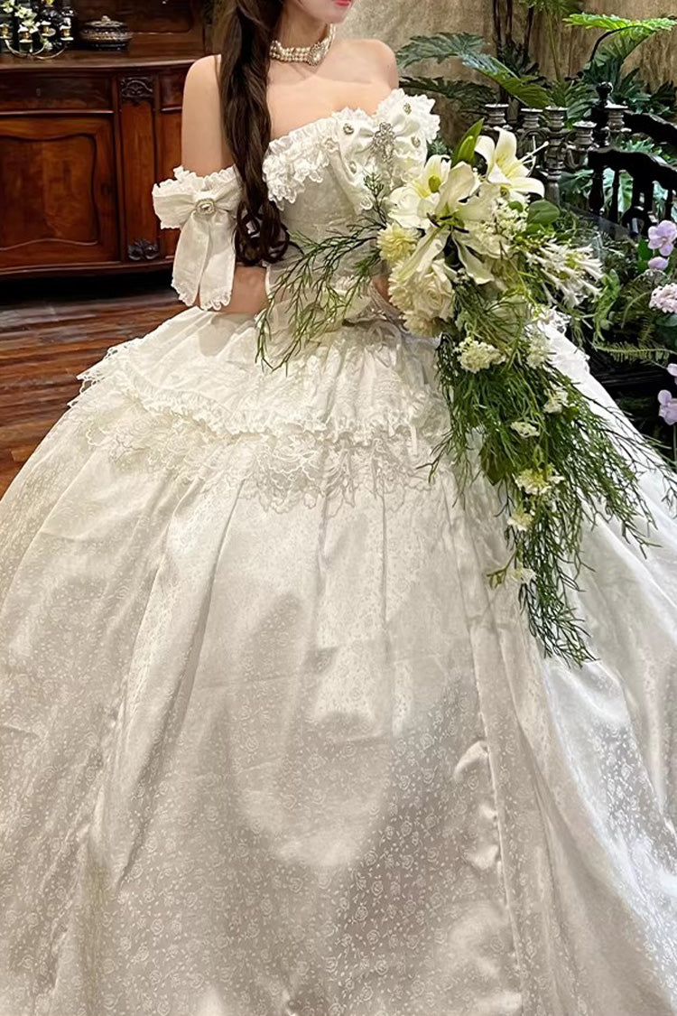 Subtly Elegant Dress with a Refined Vintage Look