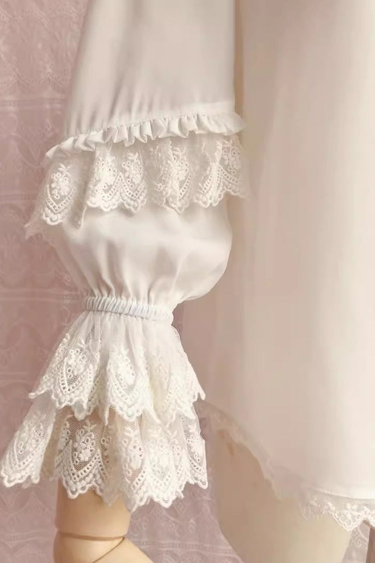 Casually Elegant Blouse with a Refined Edge