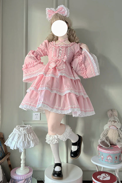 Finely Styled Dress with a Classic Vintage Look