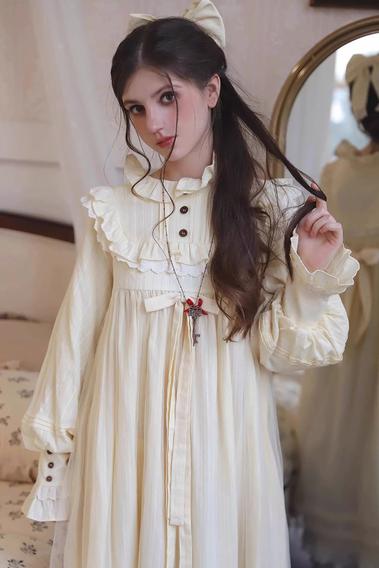 Finely Styled Dress with a Classic Vintage Look