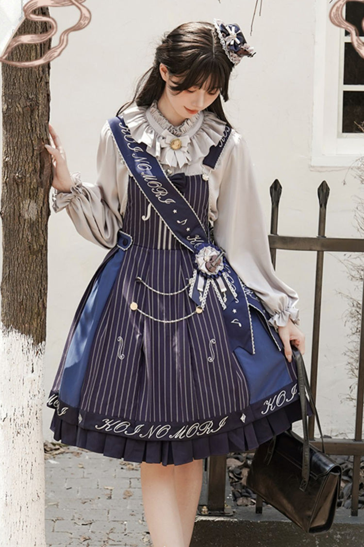 Finely Styled Dress with a Classic Vintage Look