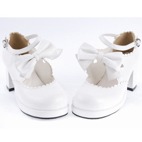 Effortlessly Elegant Shoes with a Timeless Design