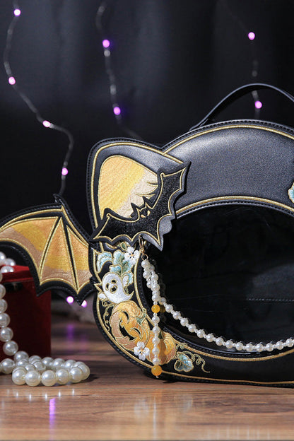 Finely Styled Bag with a Classic Vintage Look