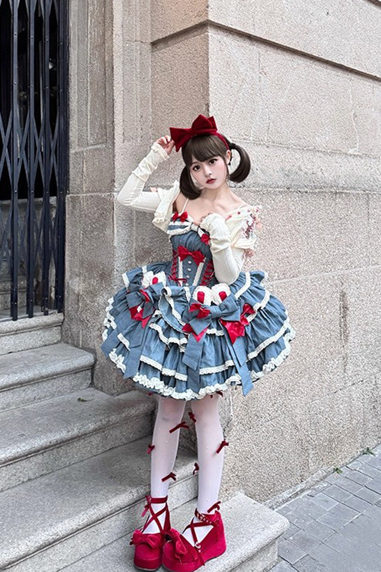 Finely Styled Dress with a Classic Vintage Look
