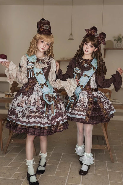 Finely Styled Dress with a Classic Vintage Look