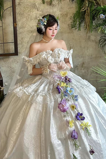Subtly Elegant Dress with a Refined Vintage Look
