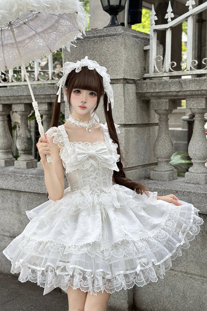 Finely Styled Dress with a Classic Vintage Look