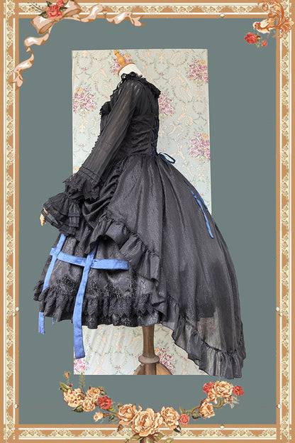 Subtly Elegant Dress with a Refined Vintage Look