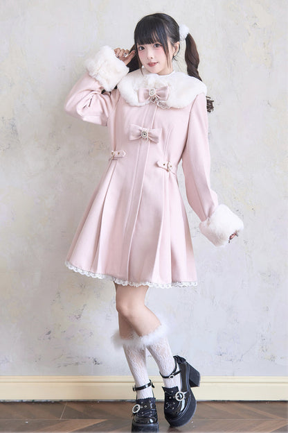 Effortlessly Elegant Coat with a Timeless Design