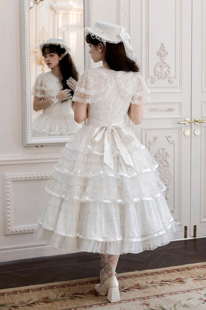 Effortlessly Elegant Dress with a Timeless Design