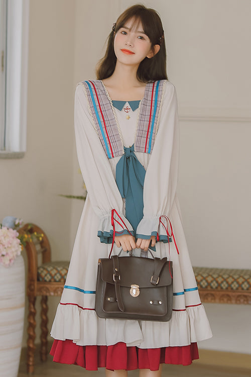 Classic Vintage Dress with a Flattering Fit