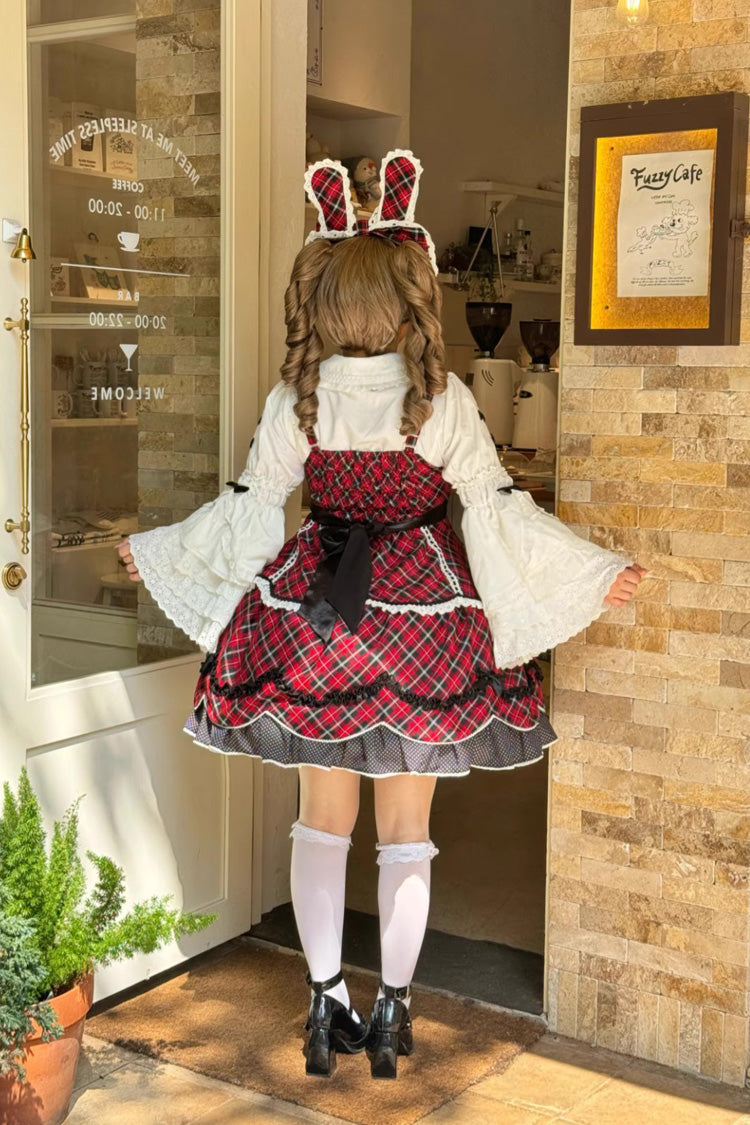 Finely Styled Dress with a Classic Vintage Look