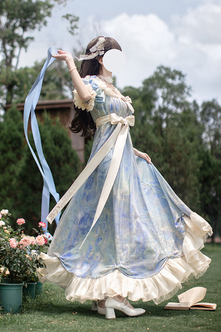 Finely Styled Dress with a Classic Vintage Look