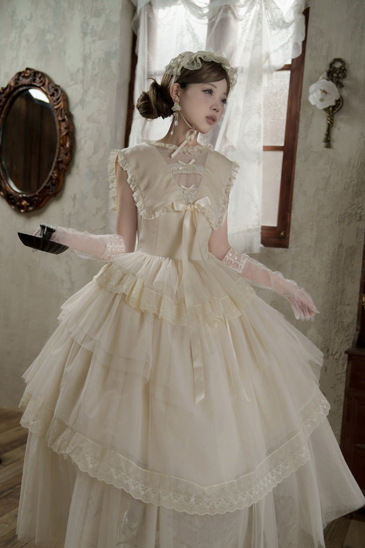 Beautifully Finished Dress in a Timeless Design