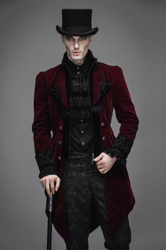 Beautifully Finished Coat in a Timeless Design