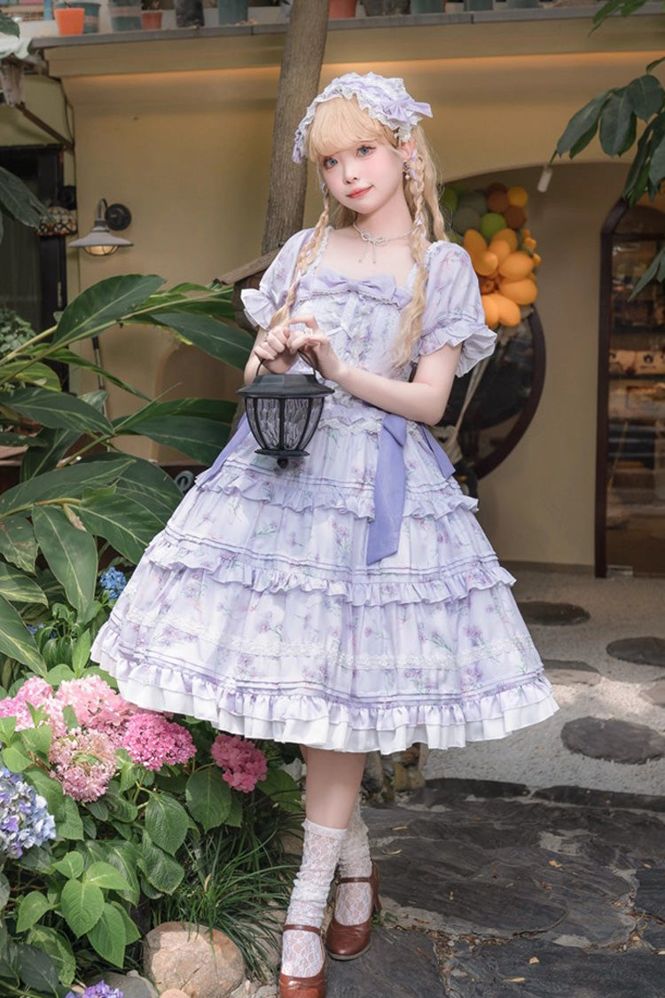 Finely Styled Dress with a Classic Vintage Look