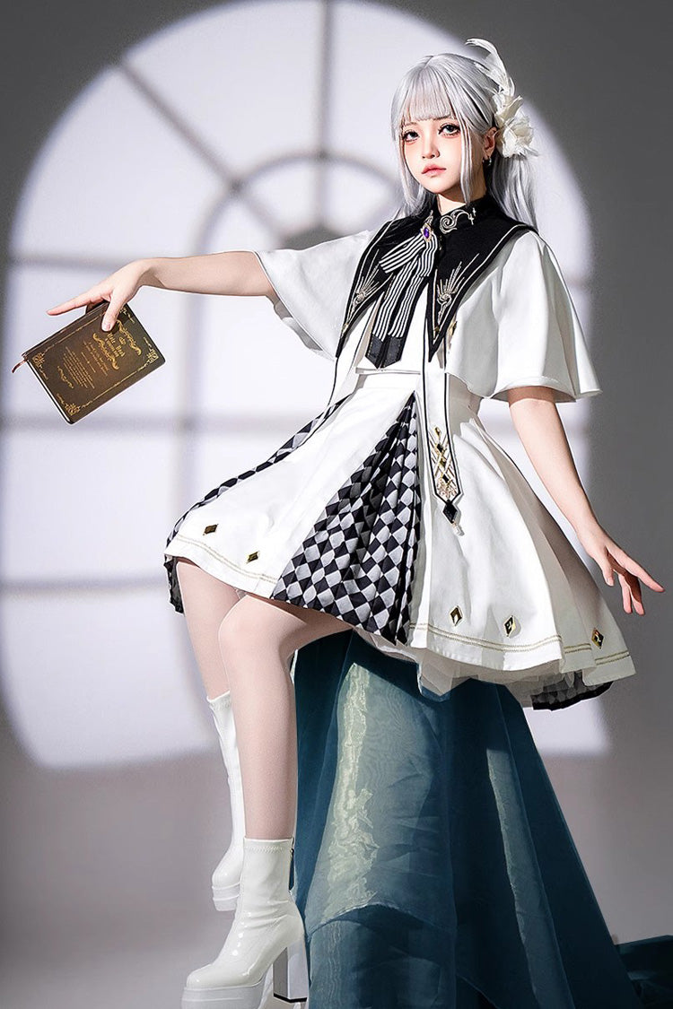 Finely Styled Dress with a Classic Vintage Look