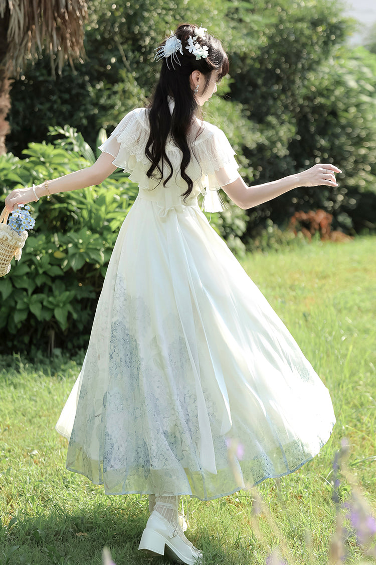 Finely Styled Dress with a Classic Vintage Look