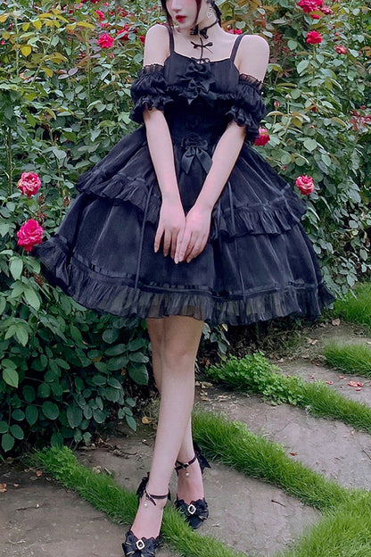 Finely Styled Dress with a Classic Vintage Look