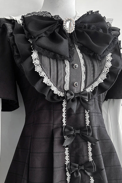 Casually Elegant Dress with a Refined Edge