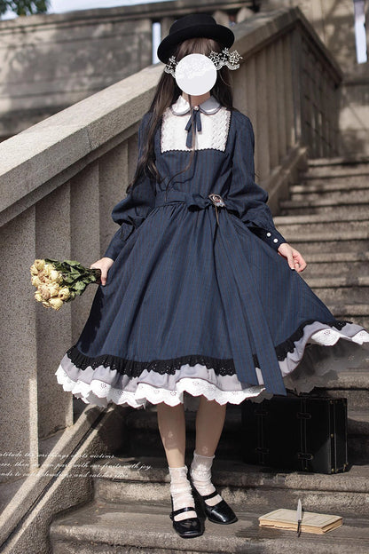 Sophisticated Dress with a Clean Classic Look
