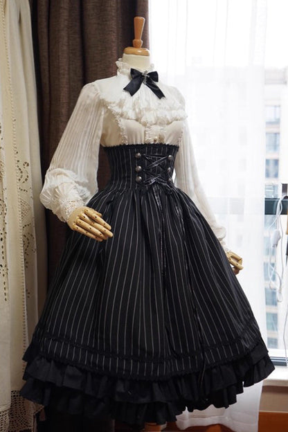 Beautifully Finished Blouse in a Timeless Design
