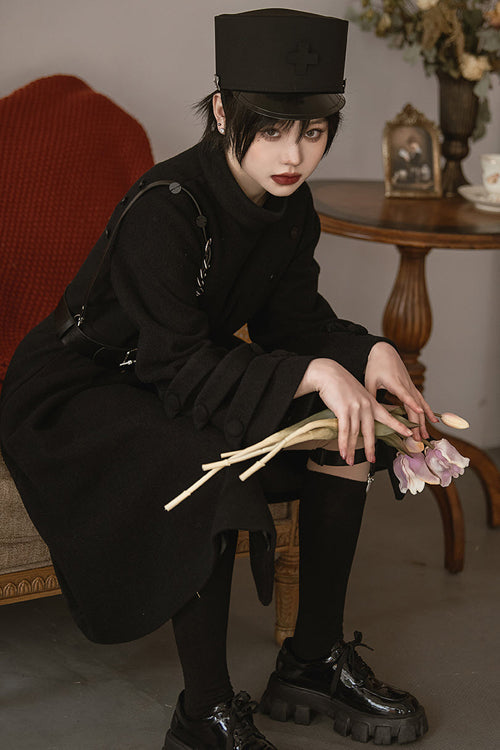 Classic Vintage Coat with a Flattering Fit