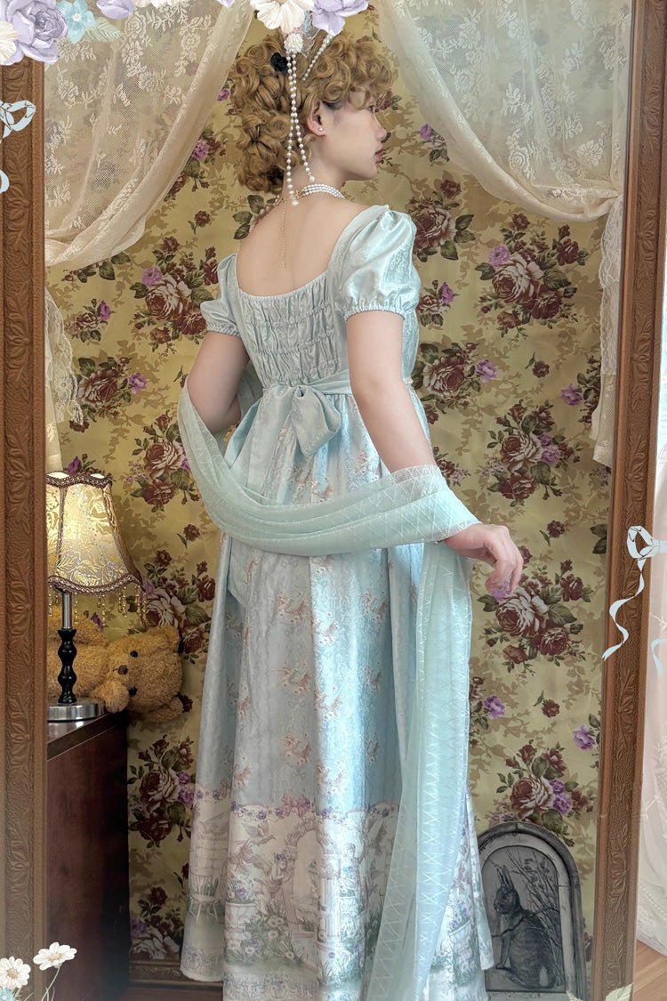 Finely Styled Dress with a Classic Vintage Look