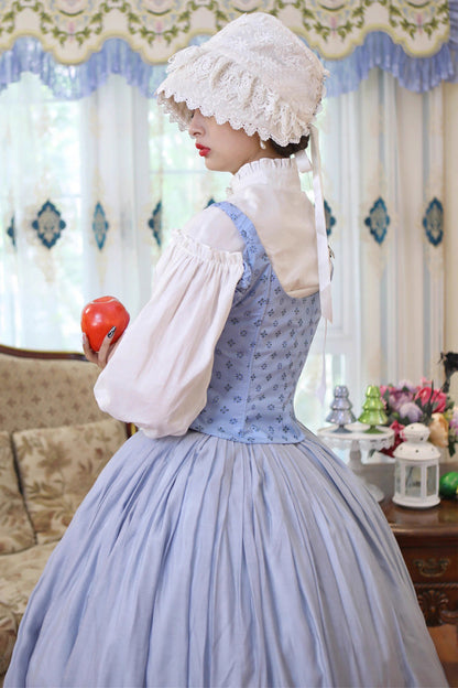 Finely Styled Dress with a Classic Vintage Look