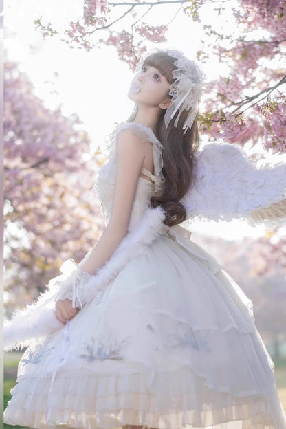 Finely Styled Dress with a Classic Vintage Look